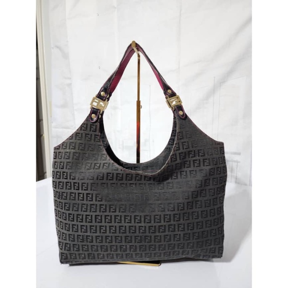 Authentic FENDI Black/Magenta Zucchino Canvas Grand Shopper Tote - Picture 1 of 13